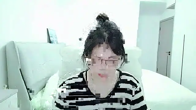 Sunset glow online show from 12-19-25, 02:40