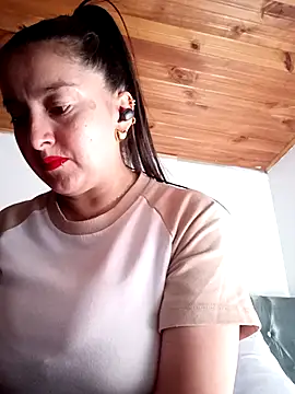 Cherry 1992 online show from 04-27-26, 05:44