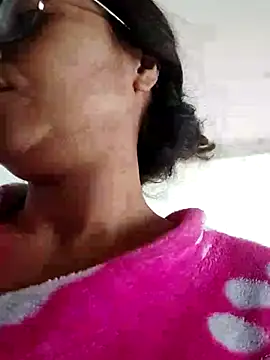 Snapshot of Ivanna2 chatting on 12-29-24, 02:42 Ivanna2 online show from 12-29-24, 02:42