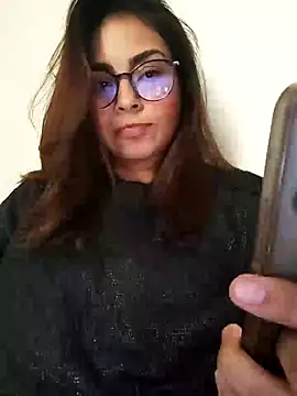 Snapshot of Ivanna2 chatting on 01-30-25, 12:48 Ivanna2 online show from 01-30-25, 12:48