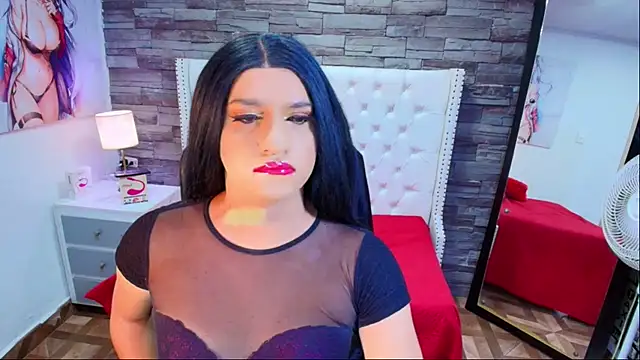 Snapshot of TRINY_TS chatting on 09-30-25, 07:24 TRINY TS online show from 09-30-25, 07:24