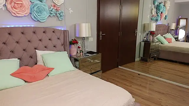 MelissaWatts online show from 02-04-26, 01:44