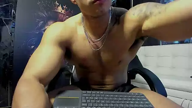 Snapshot of litoxx_cass chatting on 10-22-25, 09:36 litoxx cass online show from 10-22-25, 09:36