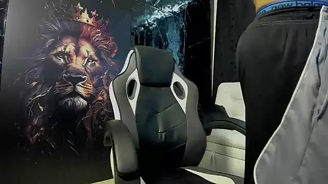 Snapshot of litoxx_cass chatting on 10-29-25, 07:48 litoxx cass online show from 10-29-25, 07:48