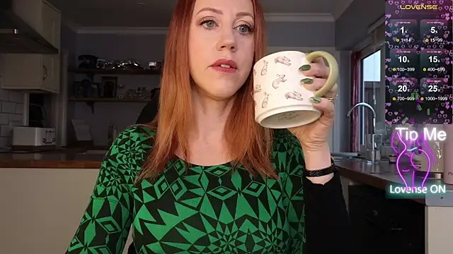 Snapshot of stripmequick chatting on 12-04-25, 10:24 stripmequick online show from 12-04-25, 10:24