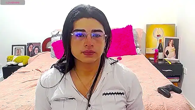 Snapshot of Khalifa_Gold chatting on 01-14-25, 12:45 Khalifa Gold online show from 01-14-25, 12:45