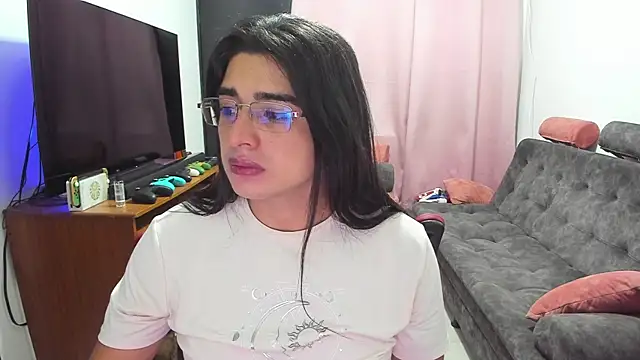 Snapshot of Khalifa_Gold chatting on 03-02-25, 06:37 Khalifa Gold online show from 03-02-25, 06:37