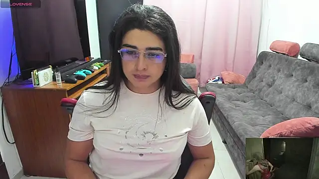 Snapshot of Khalifa_Gold chatting on 03-02-25, 09:42 Khalifa Gold online show from 03-02-25, 09:42