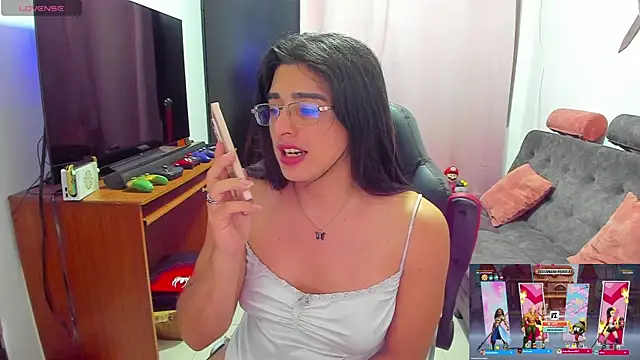 Snapshot of Khalifa_Gold chatting on 03-14-25, 02:52 Khalifa Gold online show from 03-14-25, 02:52