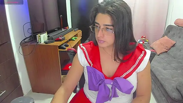 Snapshot of Khalifa_Gold chatting on 03-21-25, 10:39 Khalifa Gold online show from 03-21-25, 10:39