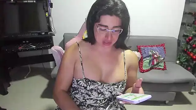 Snapshot of Khalifa_Gold chatting on 12-03-25, 04:09 Khalifa Gold online show from 12-03-25, 04:09