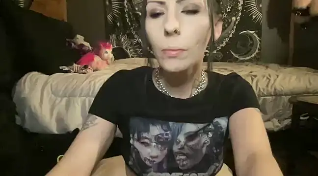 Snapshot of TeenyDoll chatting on 12-18-24, 03:58 TeenyDoll online show from 12-18-24, 03:58