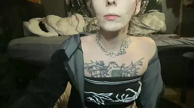 Snapshot of TeenyDoll chatting on 01-07-25, 02:10 TeenyDoll online show from 01-07-25, 02:10