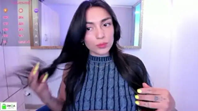 Snapshot of EricaVanderhill chatting on 12-14-25, 02:06 EricaVanderhill online show from 12-14-25, 02:06