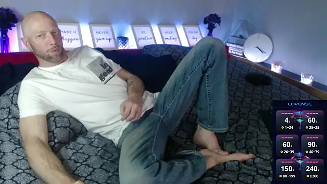 MaxRouger online show from 09-10-25, 03:50