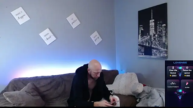 MaxRouger online show from 10-28-25, 09:13