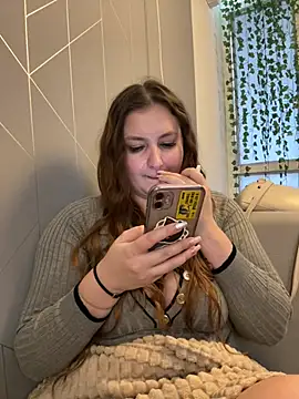 CandyShoopp online show from 01-10-25, 10:50