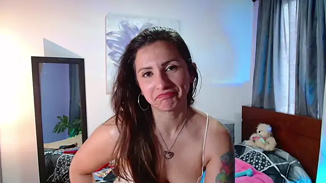 vanessabrown  online show from 01-28-25, 04:08