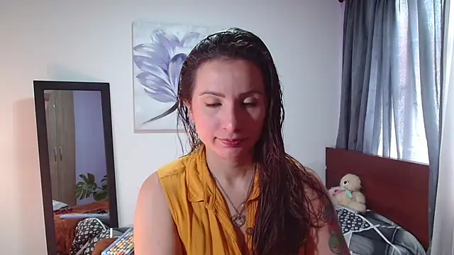 vanessabrown  online show from 02-15-25, 03:39