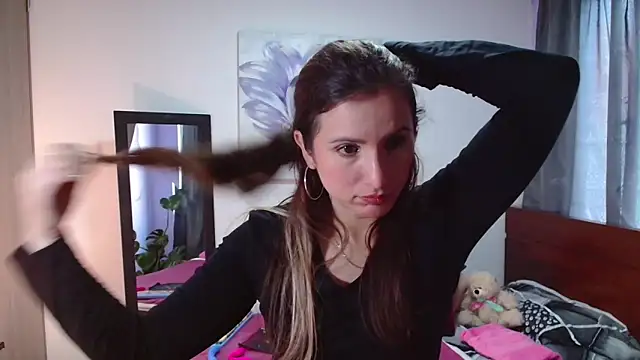 vanessabrown  online show from 02-19-25, 02:23