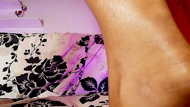 sofi decker online show from 02-22-25, 09:23