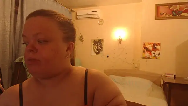 Janiffer MiMi online show from 03-18-25, 01:21