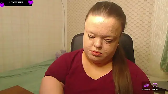 Snapshot of Janiffer_MiMi chatting on 03-12-26, 04:13 Janiffer MiMi online show from 03-12-26, 04:13