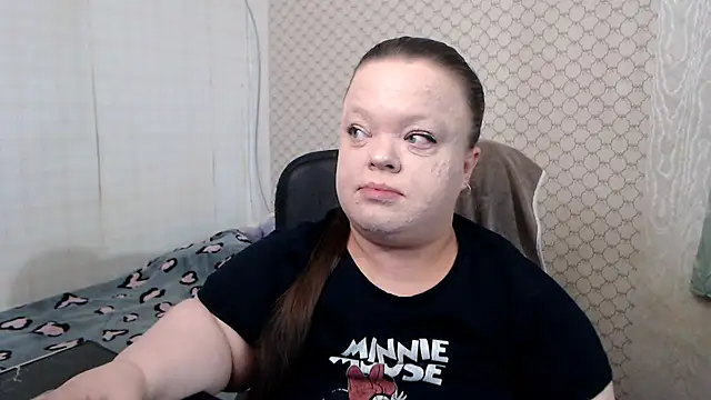 Snapshot of Janiffer_MiMi chatting on 05-11-26, 04:04 Janiffer MiMi online show from 05-11-26, 04:04