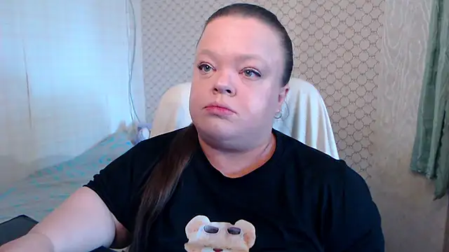 Snapshot of Janiffer_MiMi chatting on 05-29-26, 04:05 Janiffer MiMi online show from 05-29-26, 04:05