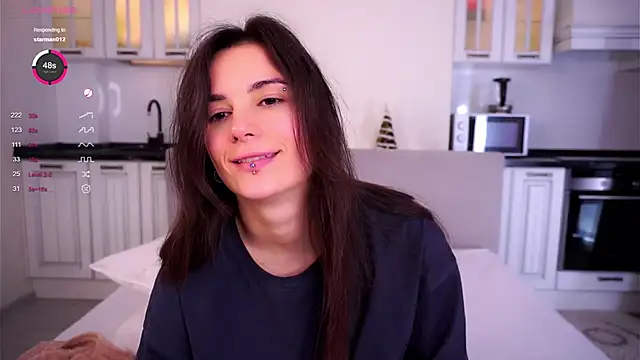 Holla Molly online show from 02-18-25, 09:10