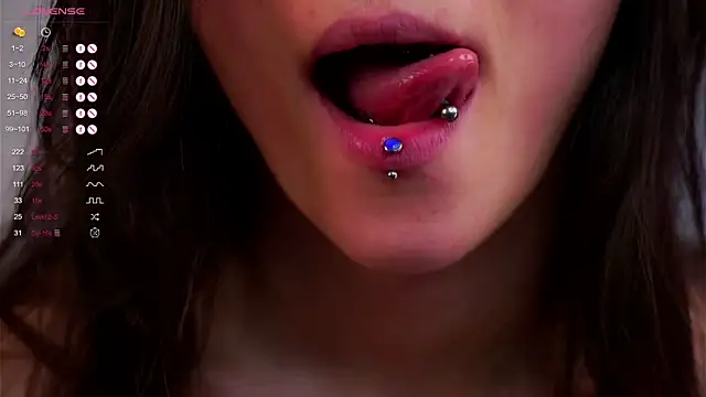 Holla Molly online show from 03-01-25, 12:12