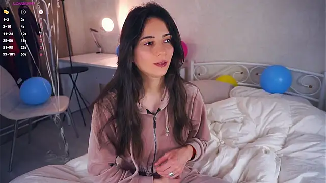 Holla Molly online show from 03-22-25, 11:53