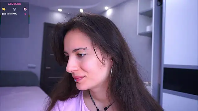 Holla Molly online show from 03-18-26, 05:32