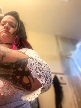 1-800-FUCKYOU online show from 12-02-24, 10:45