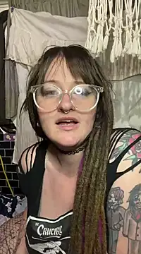 1-800-FUCKYOU online show from 03-05-25, 08:32