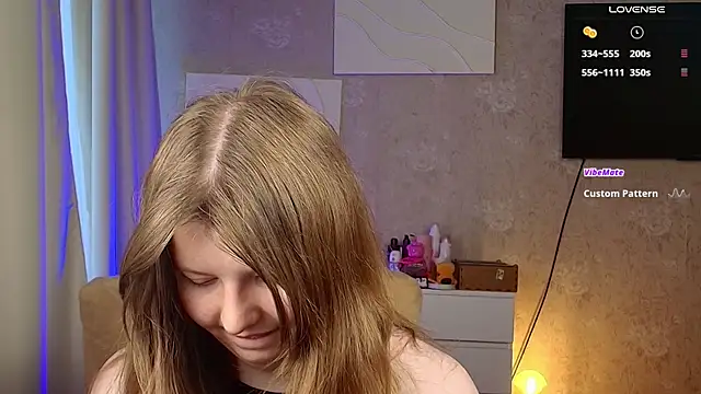 Vivian cutie online show from 04-23-26, 03:36