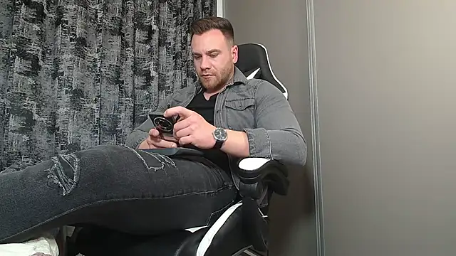 Thori92 online show from 02-14-25, 08:26