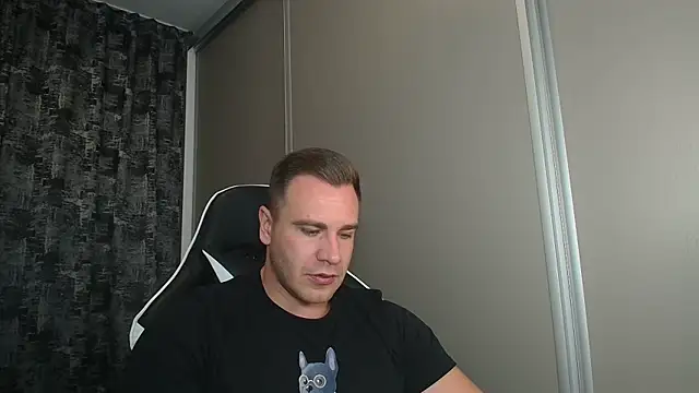 Thori92 online show from 09-21-25, 05:58