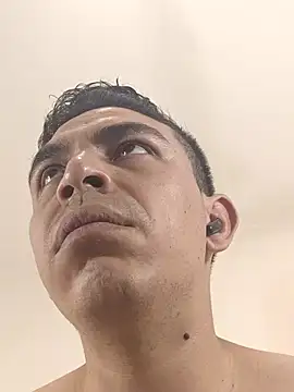 Snapshot of jeancarloscum12 chatting on 09-22-25, 05:26 jeancarloscum12 online show from 09-22-25, 05:26