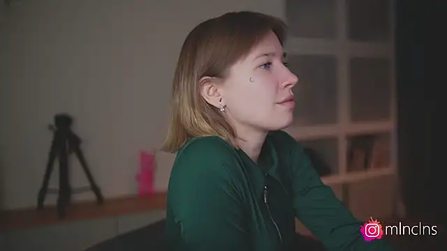 melanielwithu online show from 04-26-26, 05:21