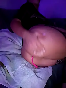 Snapshot of MilaRouche chatting on 09-12-25, 09:04 MilaRouche online show from 09-12-25, 09:04