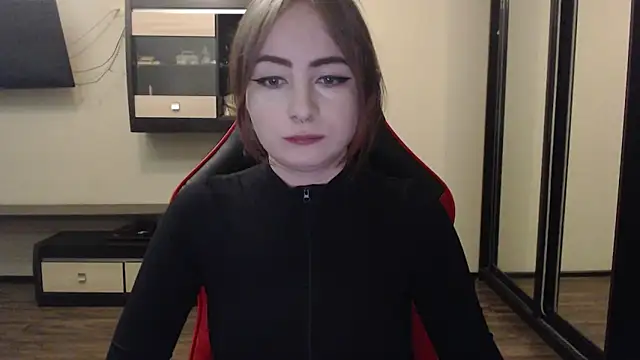 Laralianna online show from 01-10-25, 01:21