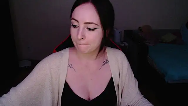 Laralianna online show from 10-28-25, 08:00