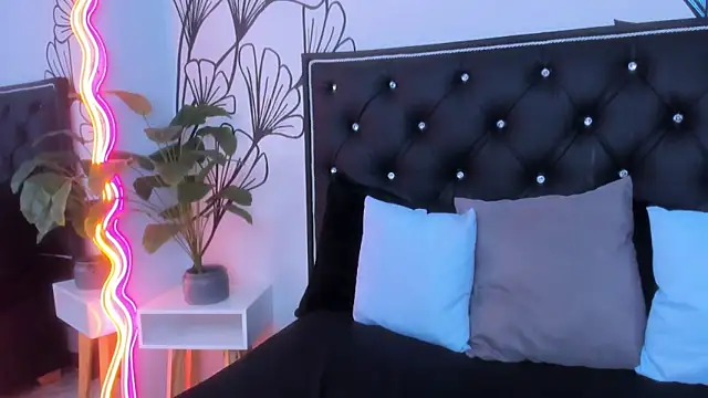 Sweet Ariadna  online show from 03-18-26, 12:08