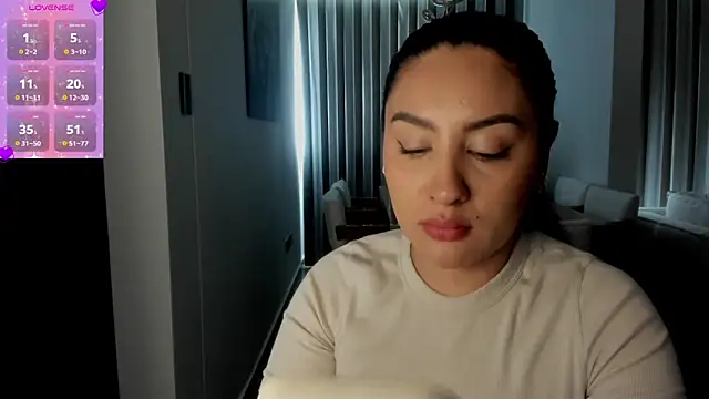 Snapshot of AnushaKumari chatting on 11-29-25, 02:09 AnushaKumari online show from 11-29-25, 02:09