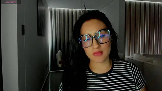 Snapshot of AnushaKumari chatting on 12-17-25, 05:30 AnushaKumari online show from 12-17-25, 05:30