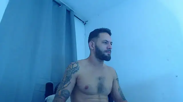 Snapshot of Oliverdrew_1 chatting on 01-25-25, 03:19 Oliverdrew 1 online show from 01-25-25, 03:19