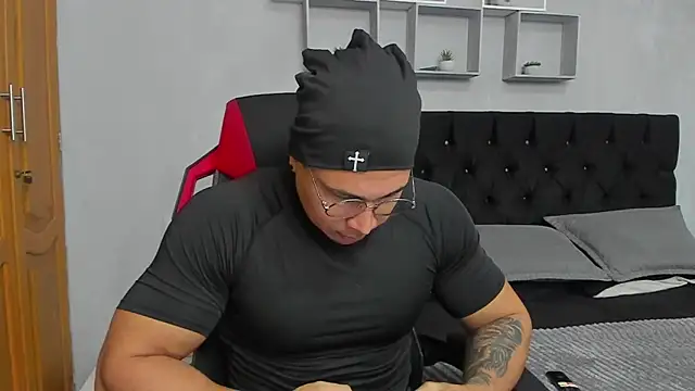 tyler hank01 online show from 06-15-26, 10:56