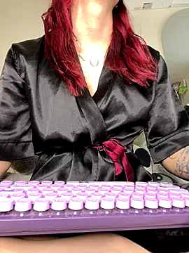 Snapshot of devlin_nurmi chatting on 10-14-25, 01:23 devlin nurmi online show from 10-14-25, 01:23