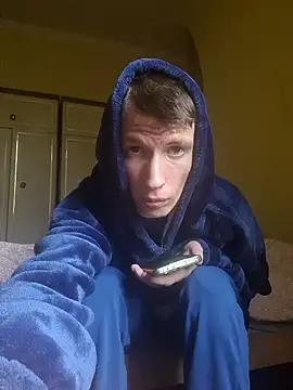 LuxxFin online show from 11-05-25, 02:06